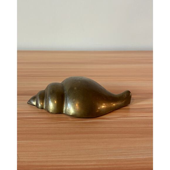 Vintage Brass Shell Wall Decor | Spiral Shell | Hollywood Regency - Picture 4 of 10